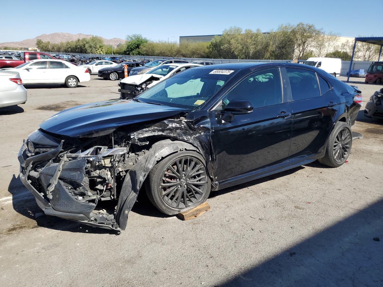 2020 Toyota Camry se SE