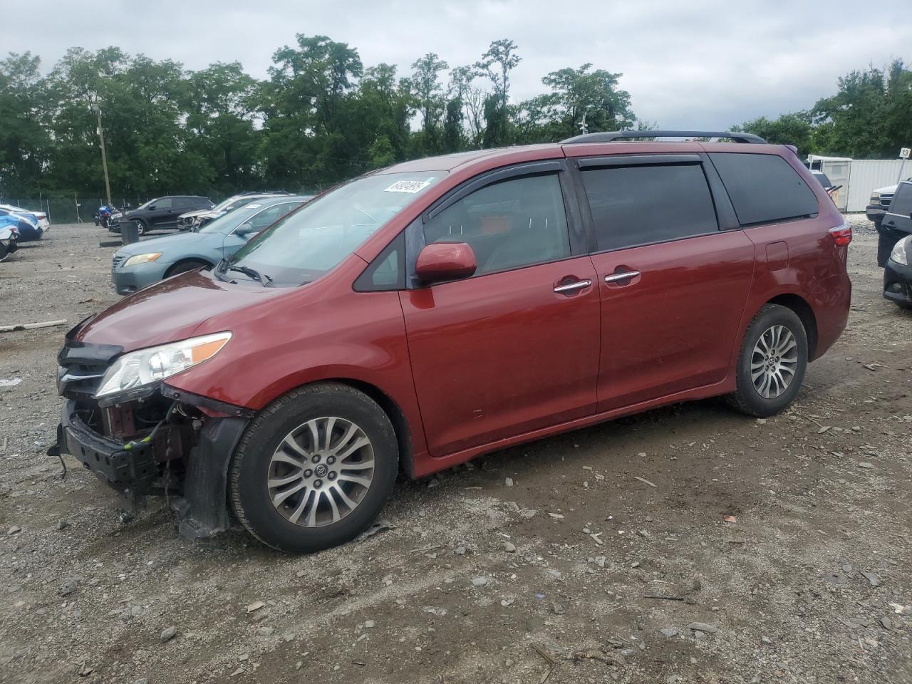 2020 Toyota Sienna xle XLE