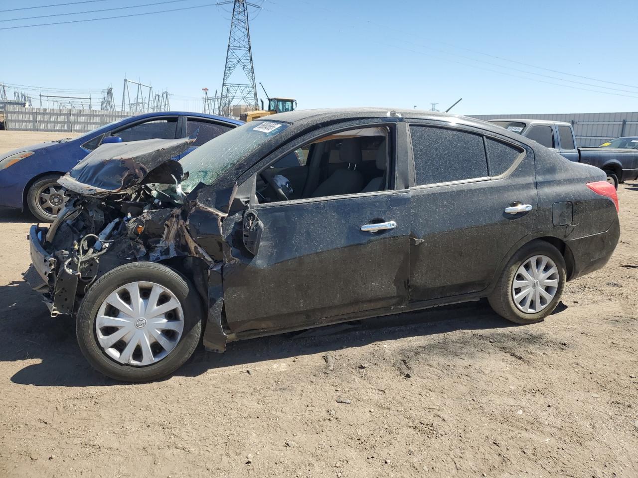 2012 Nissan Versa s S