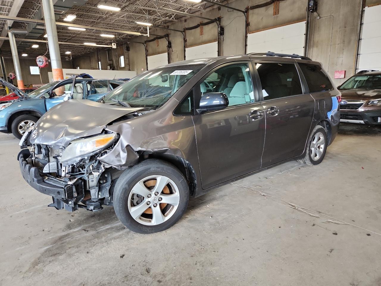 2016 Toyota Sienna le LE