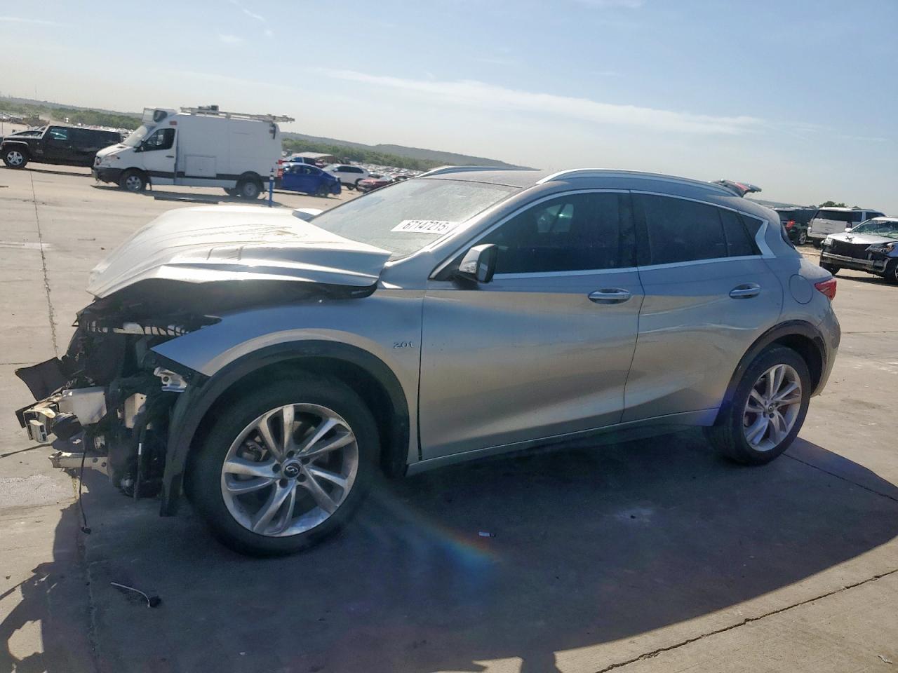 2017 Infiniti Qx30 base BASE