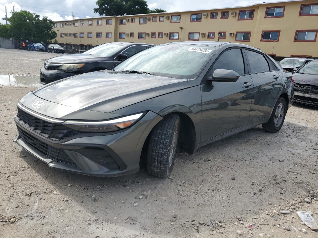 2025 Hyundai Elantra se SE