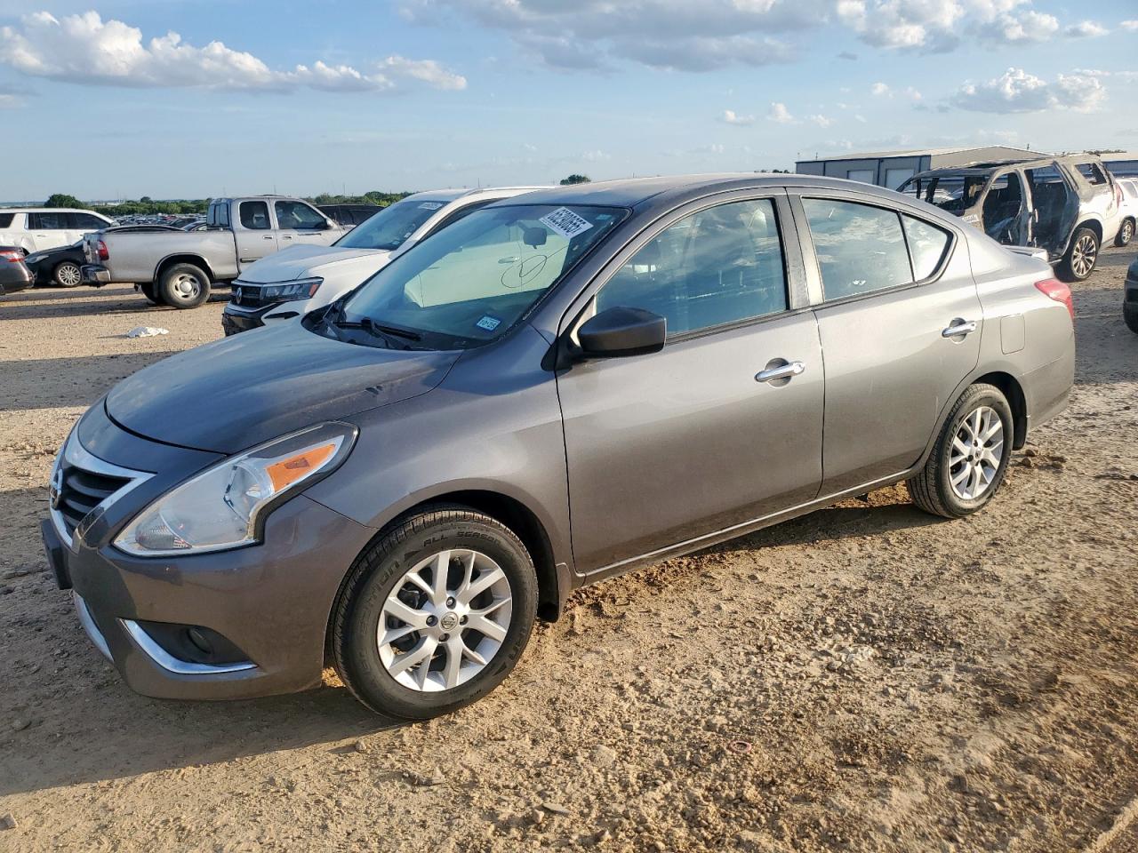 2016 Nissan Versa s S