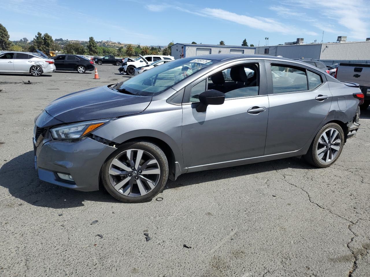 2020 Nissan Versa sr SR