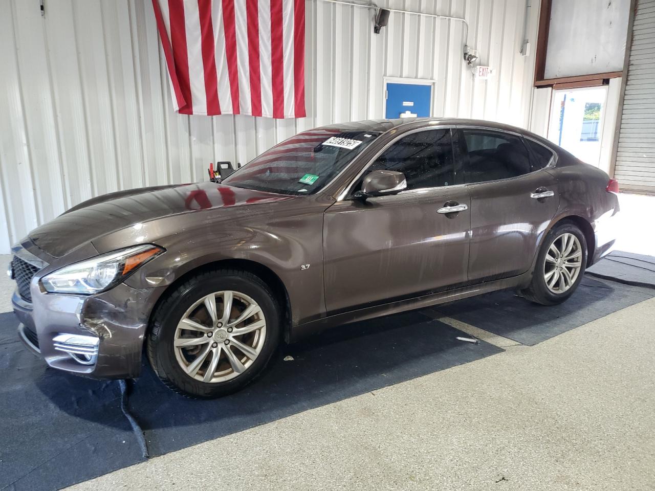 2017 Infiniti Q70