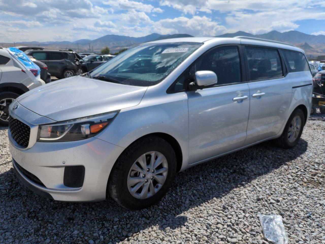 2016 Kia Sedona lx