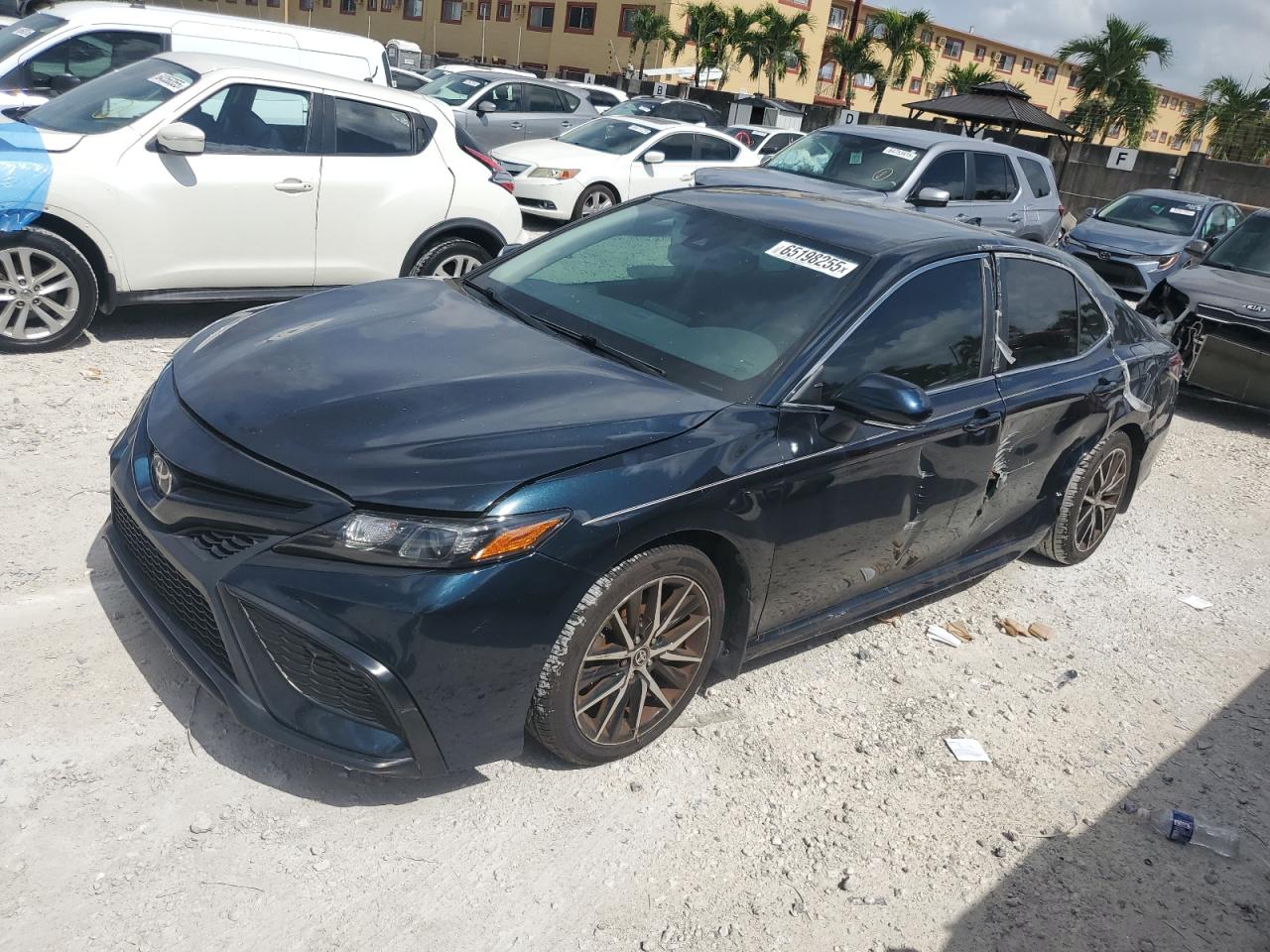2021 Toyota Camry se SE