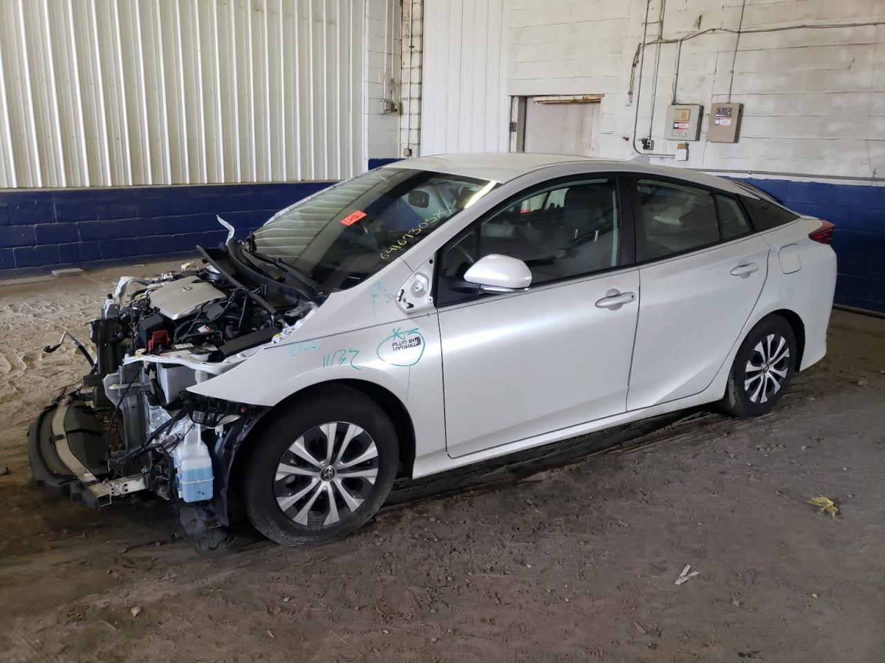 2021 Toyota Prius prim LE
