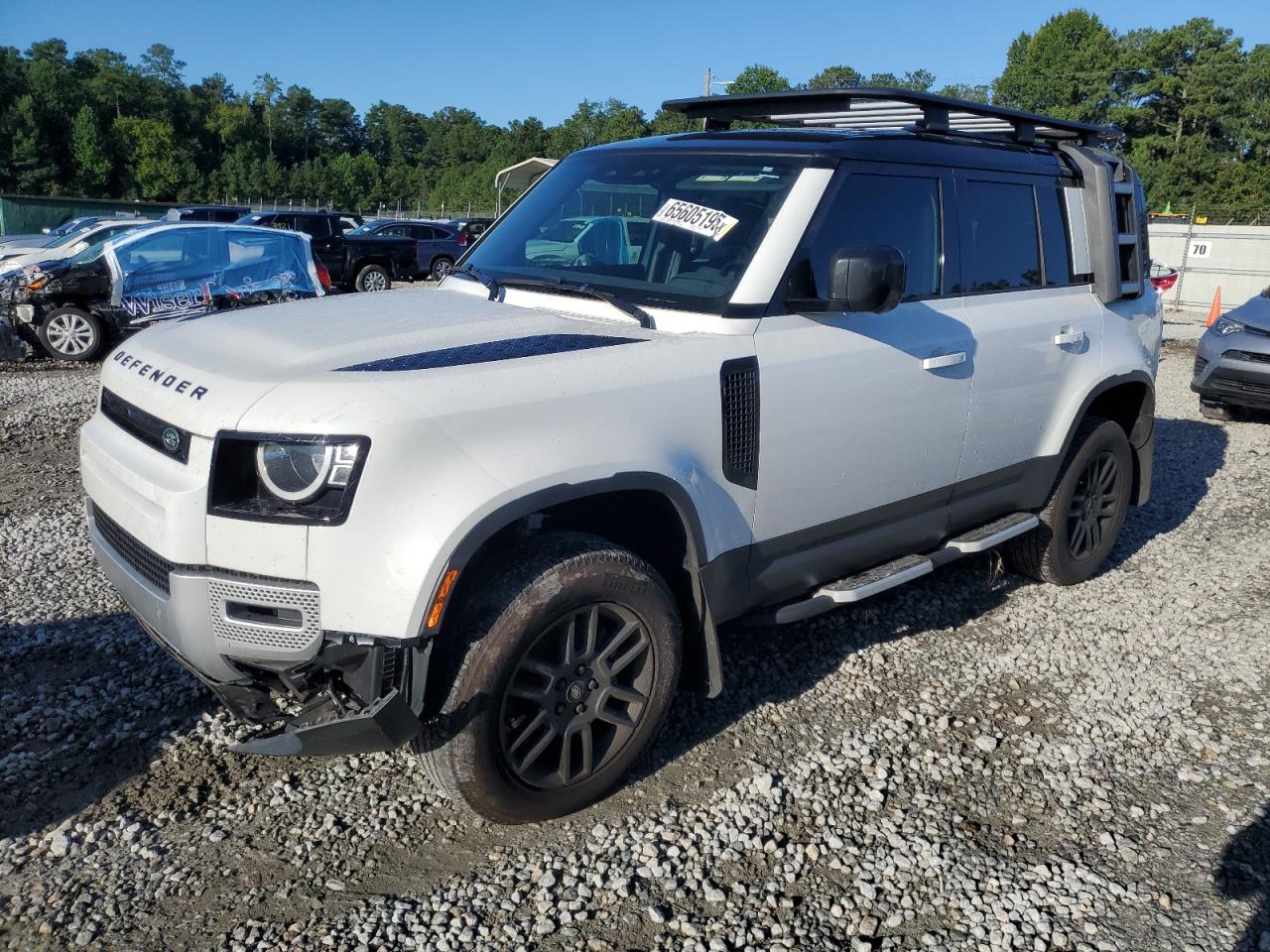 2023 Land rover Defender 1