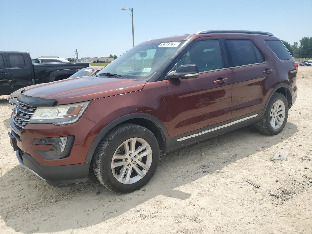 2016 Ford Explorer x