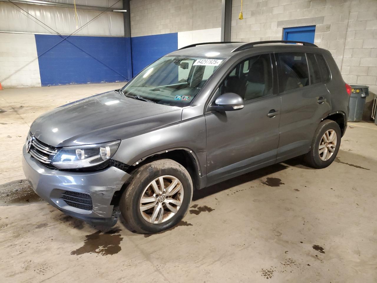 2016 Volkswagen Tiguan s S