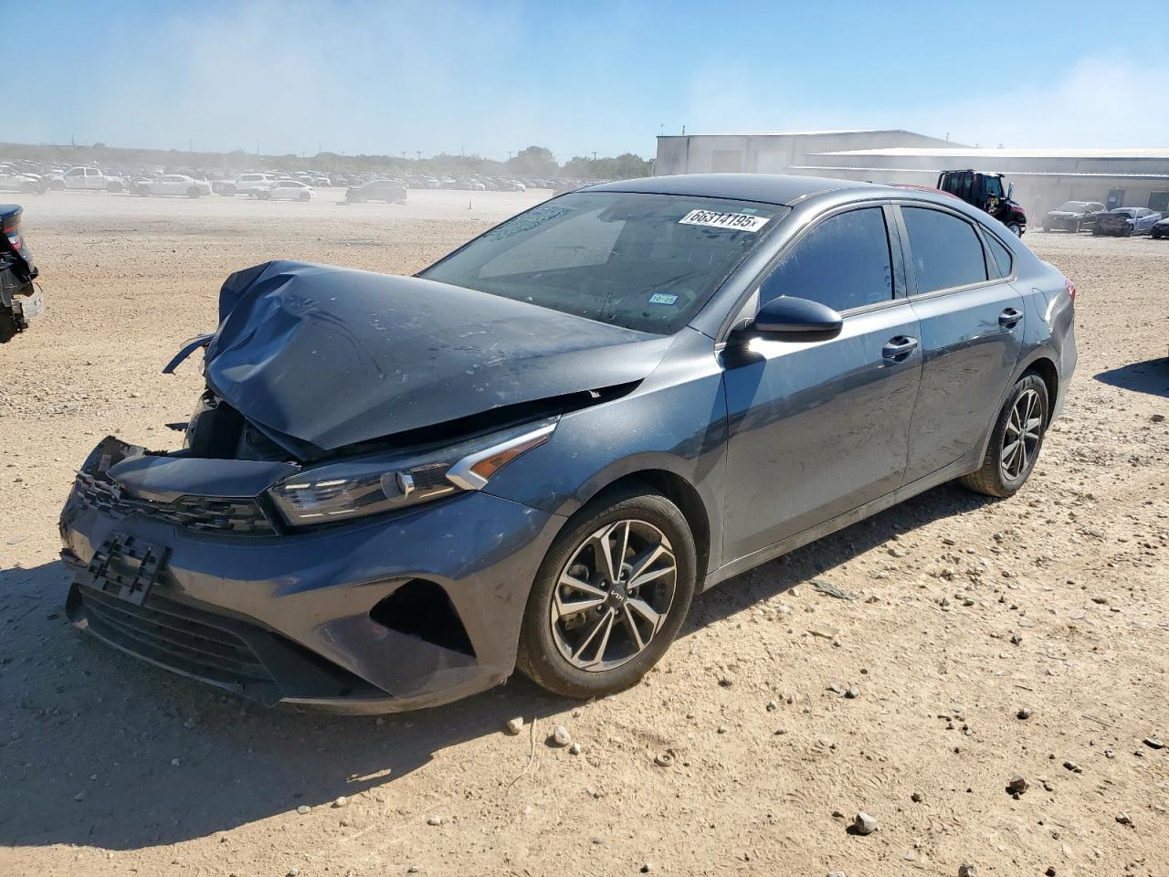 2022 Kia Forte fe FE
