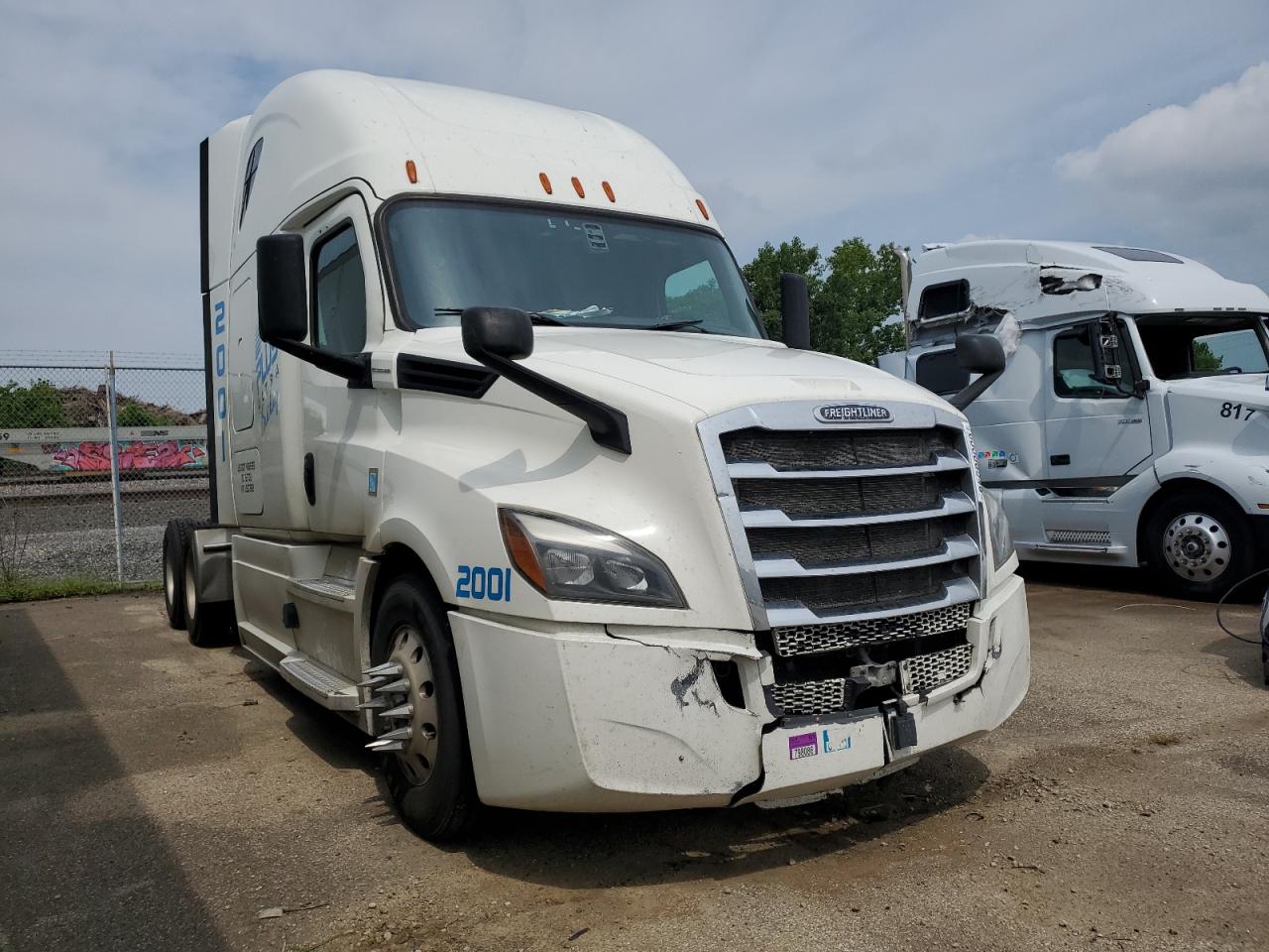 2020 Freightliner Cascadia 1