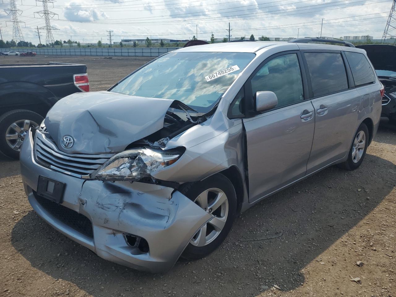 2015 Toyota Sienna le LE