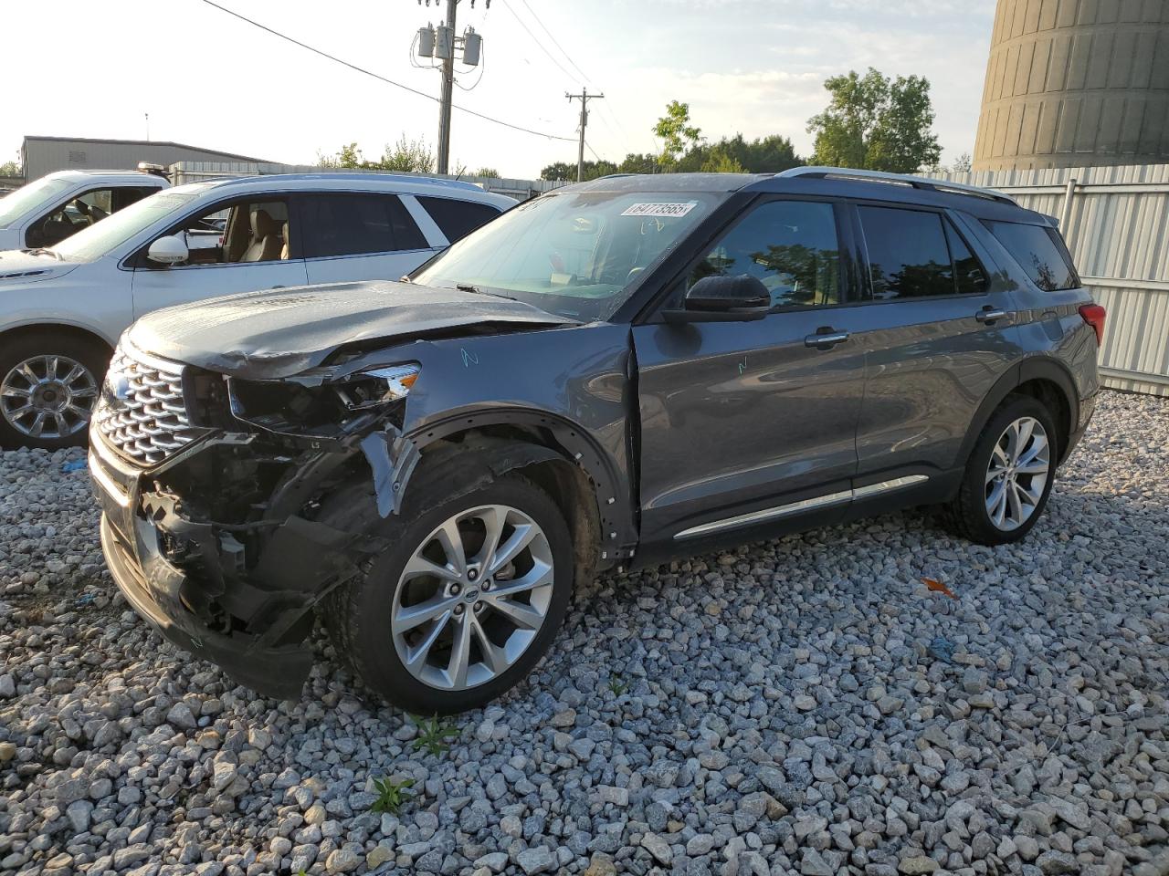 2021 Ford Explorer p PLATINUM