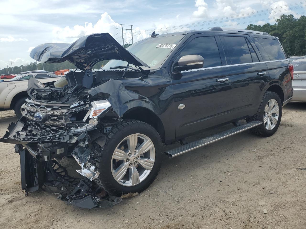 Ford Expedition king ranch
