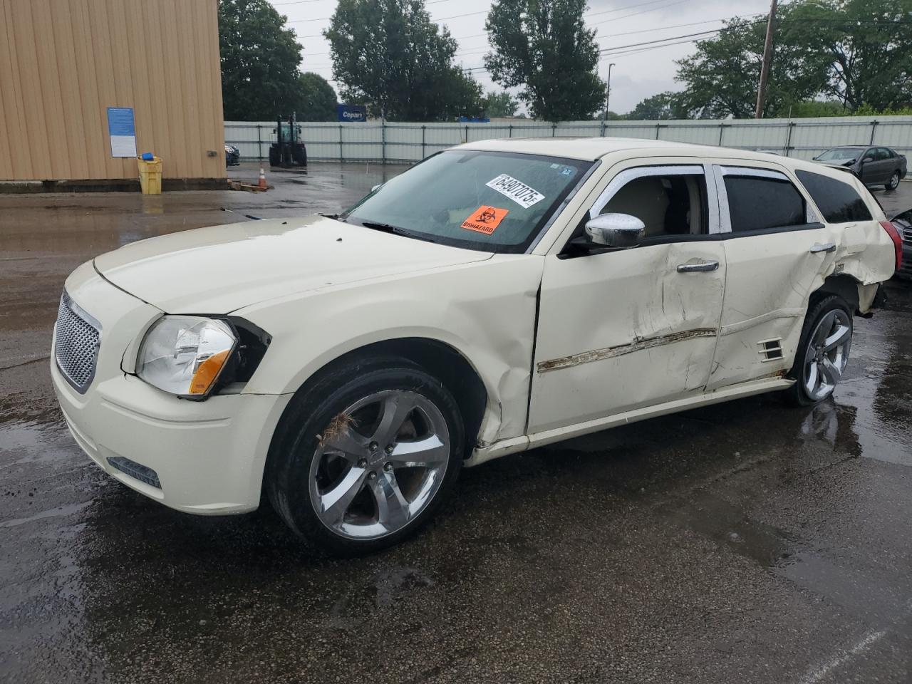 2005 Dodge Magnum Se
