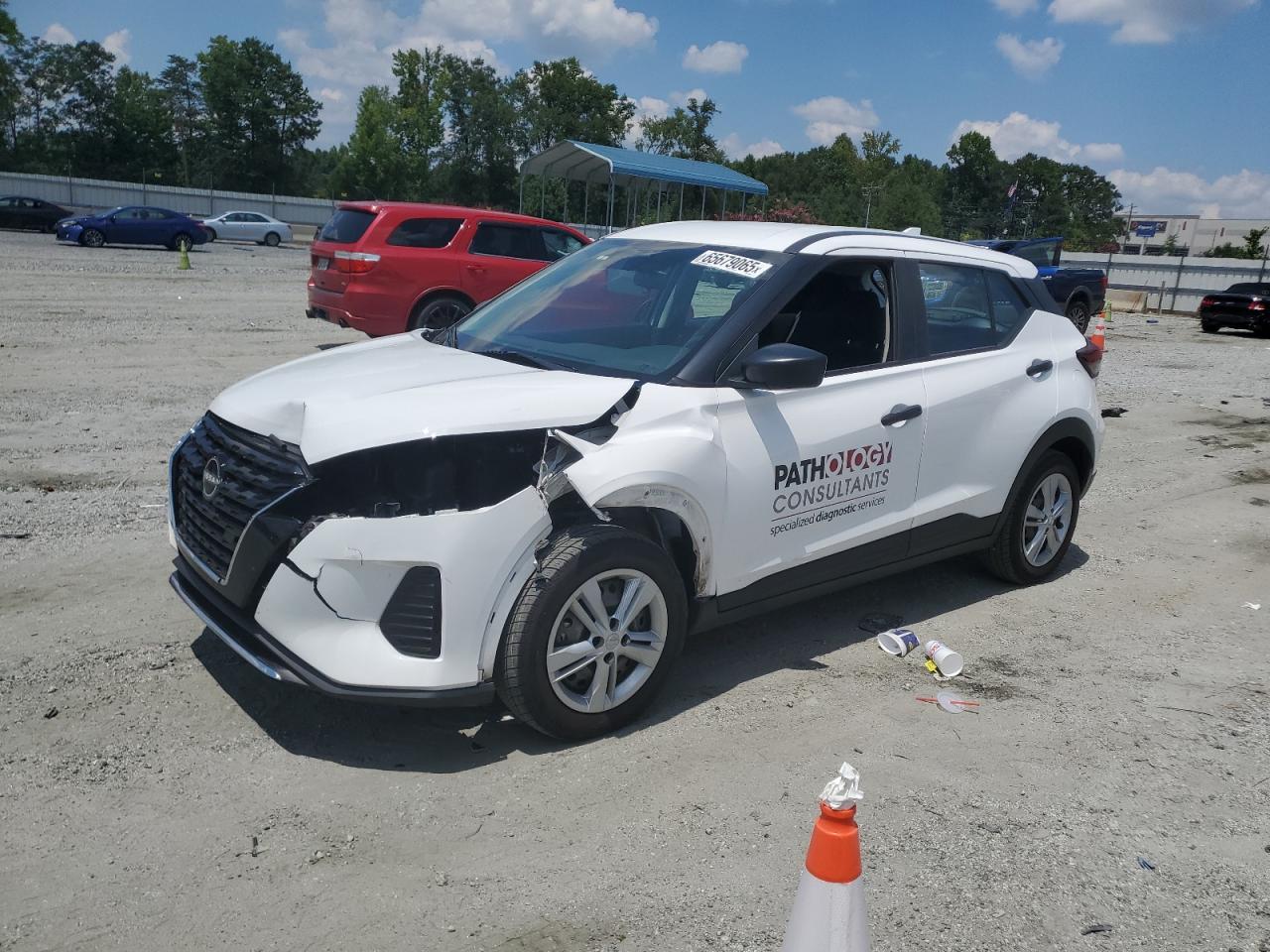 2023 Nissan Kicks s S