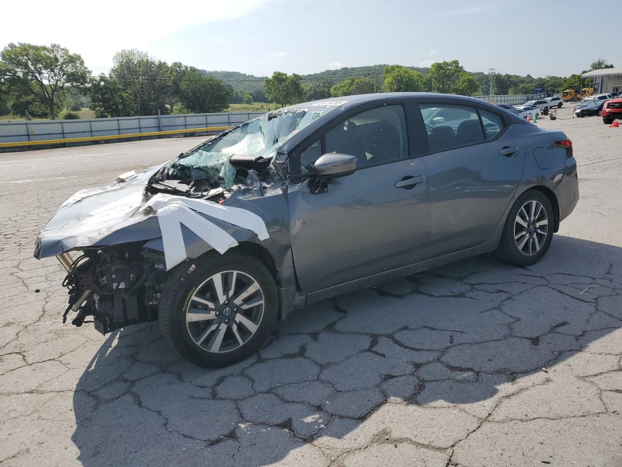 2020 Nissan Versa sv SV