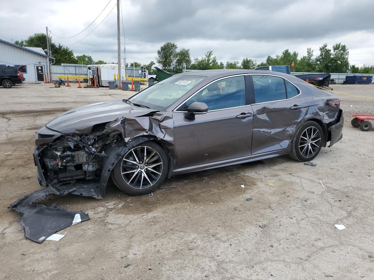 2022 Toyota Camry se SE