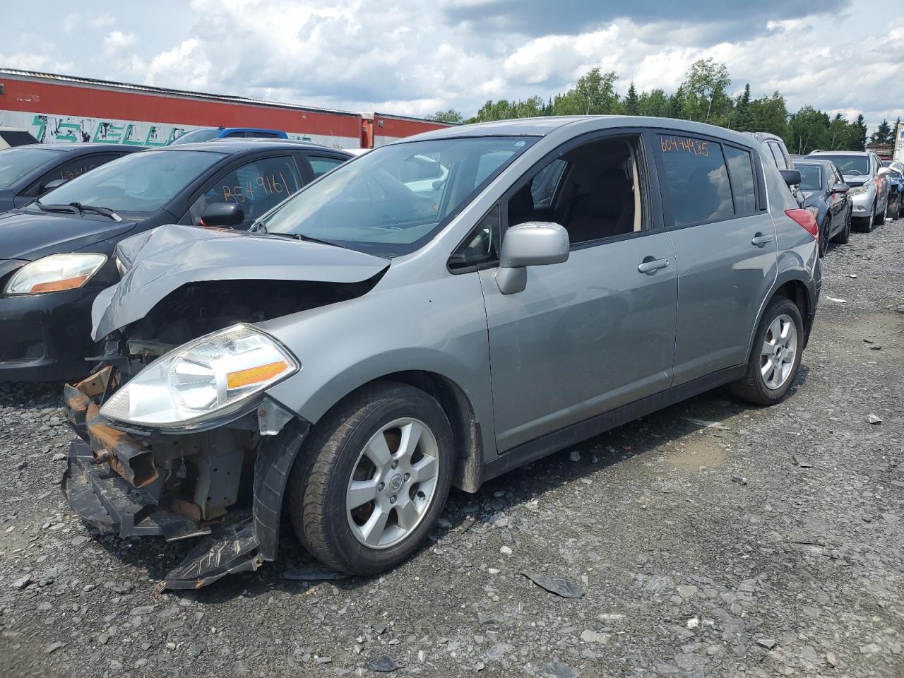 2012 Nissan Versa s S