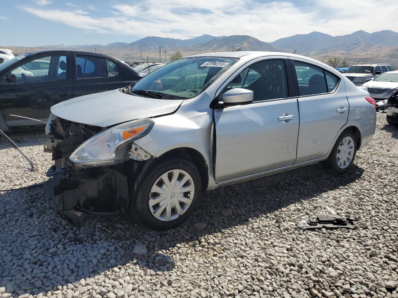 2016 Nissan Versa s S