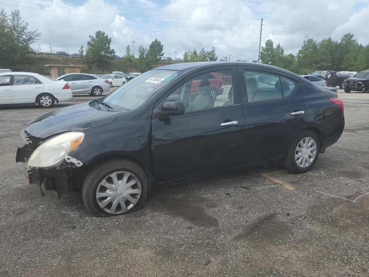 2014 Nissan Versa s S