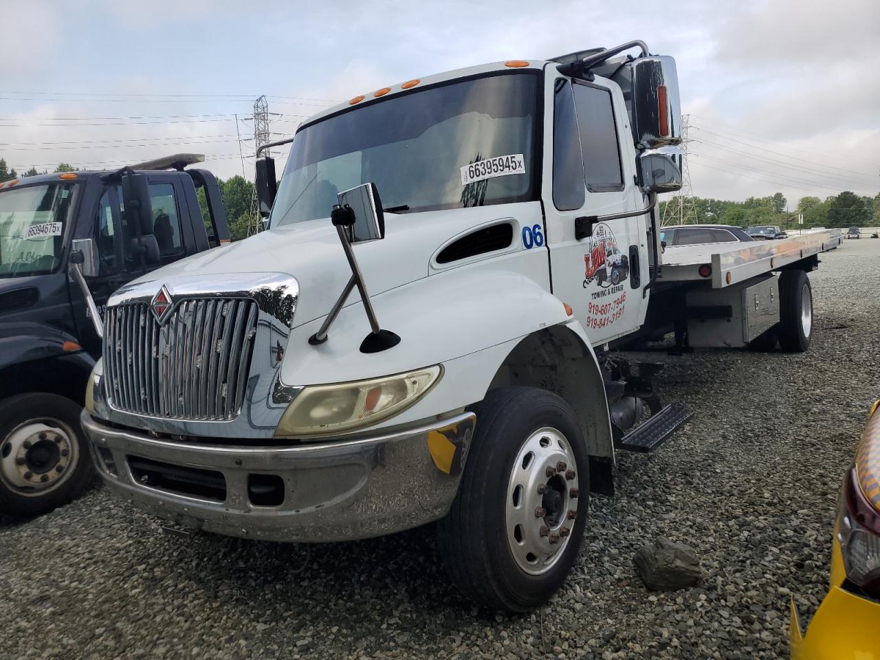 2005 International 4000 4400