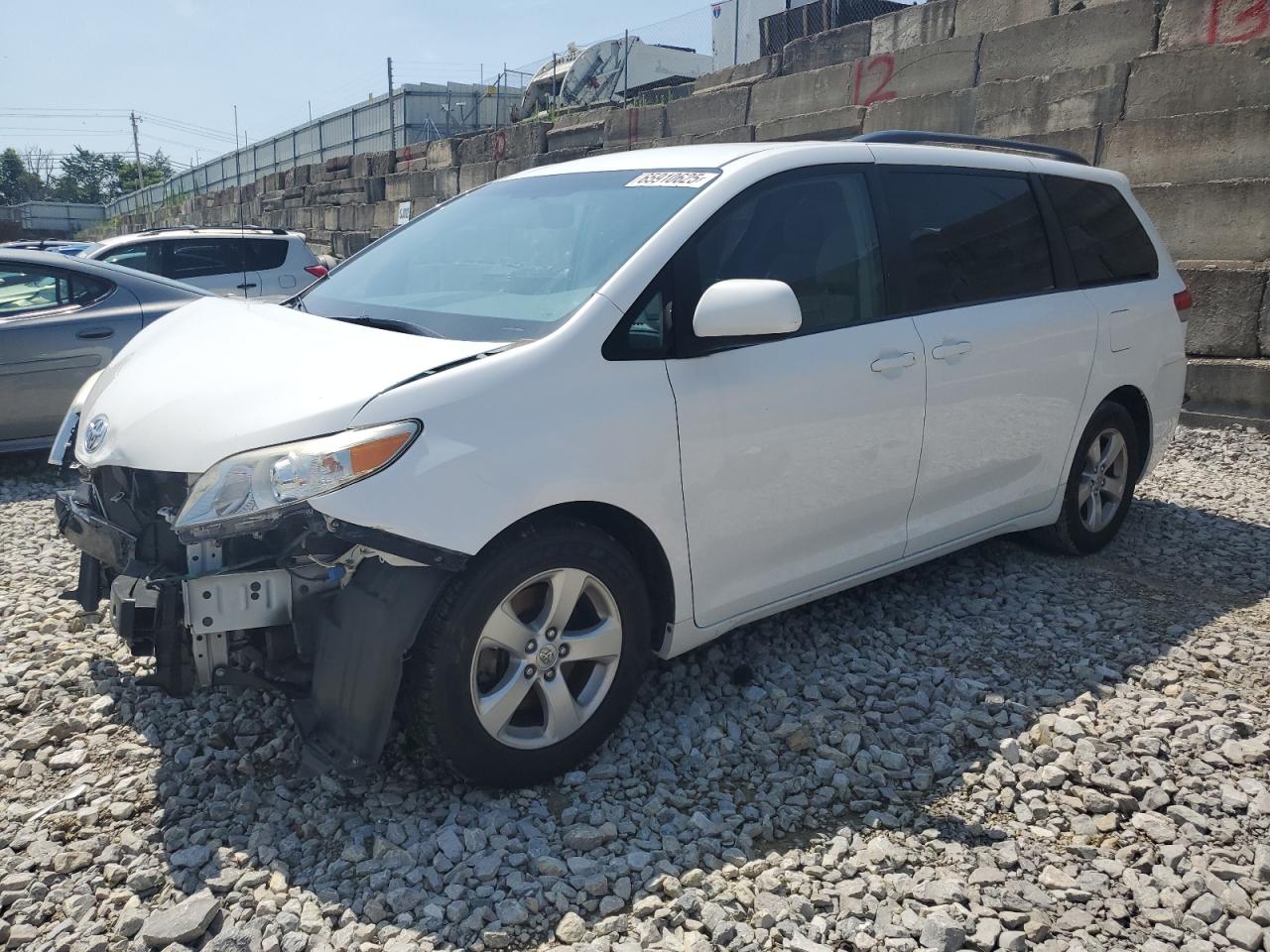 2013 Toyota Sieanna LE