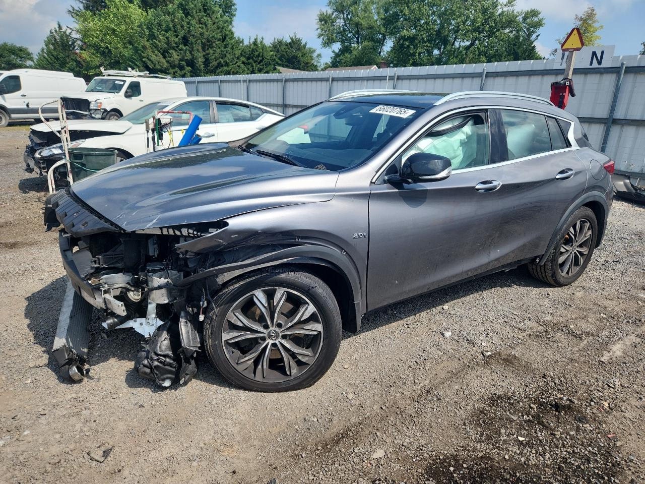 Infiniti Qx30 pure