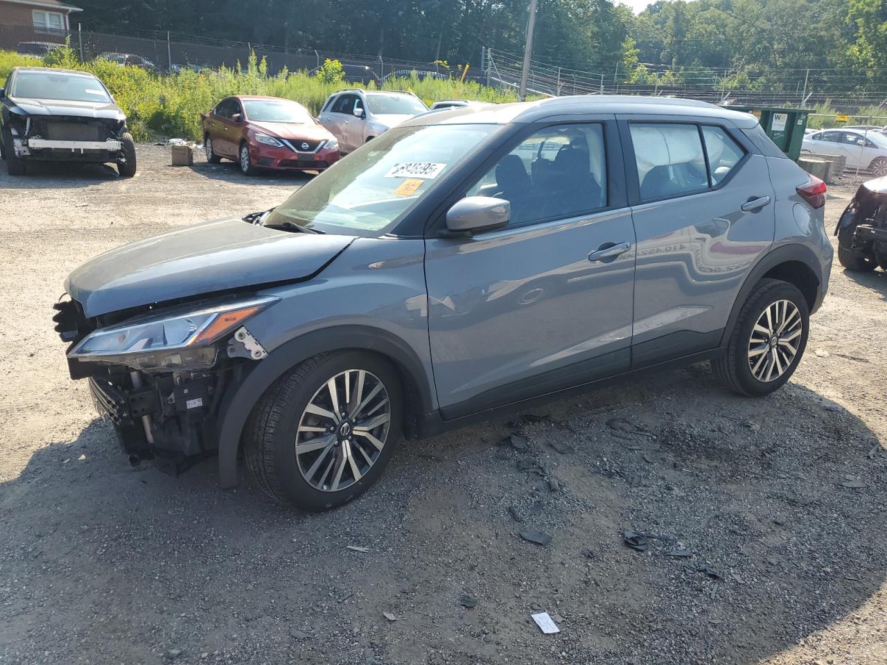 2021 Nissan Kicks sv SV