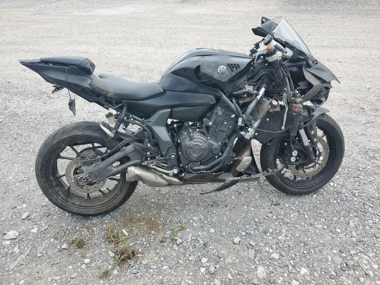 2025 Yamaha Yzfr7