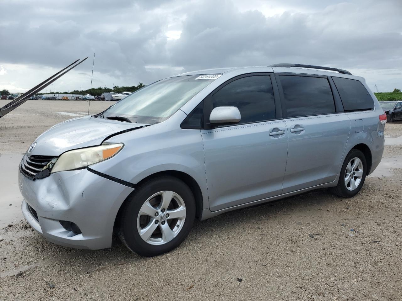 2014 Toyota Sienna le LE