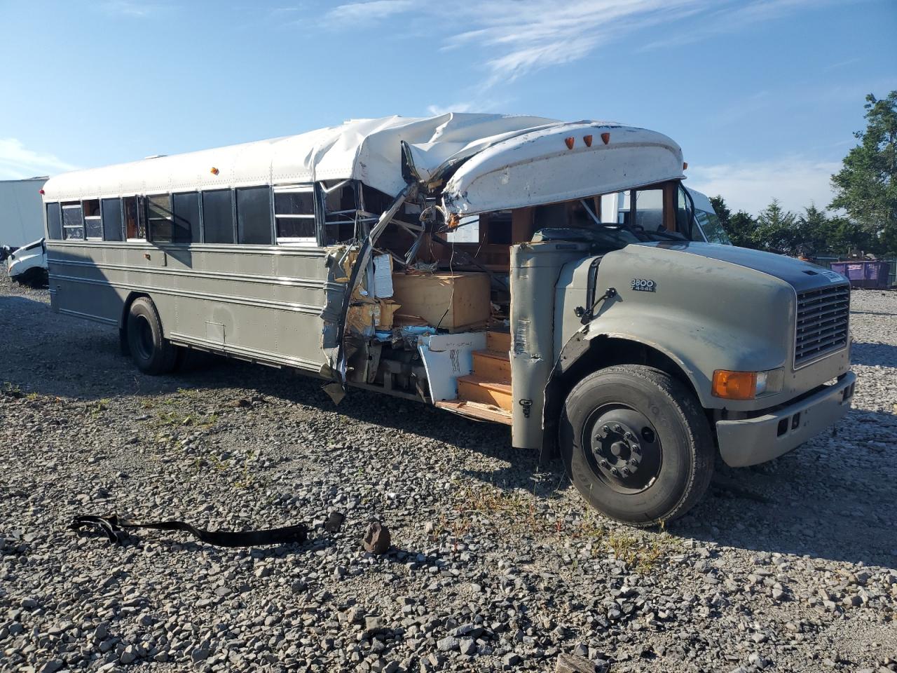 2004 International 3000 3800