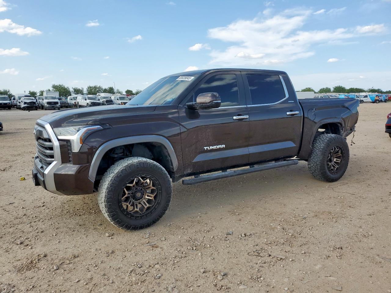 2024 Toyota Tundra cre CREWMAX LIMITED
