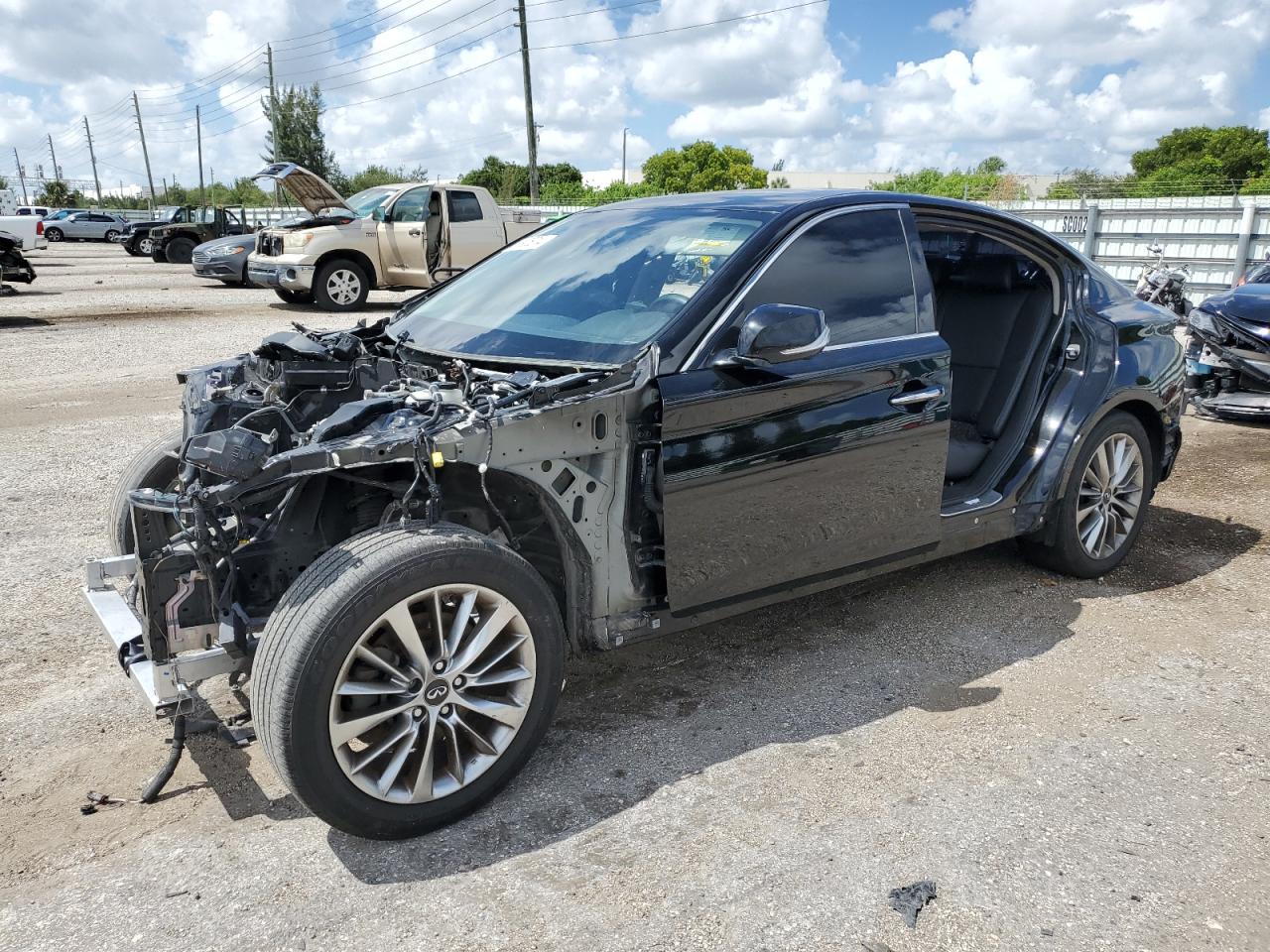 Infiniti Q50