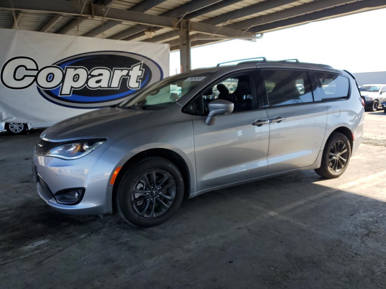2020 Chrysler Pacifica touring l TOURING L