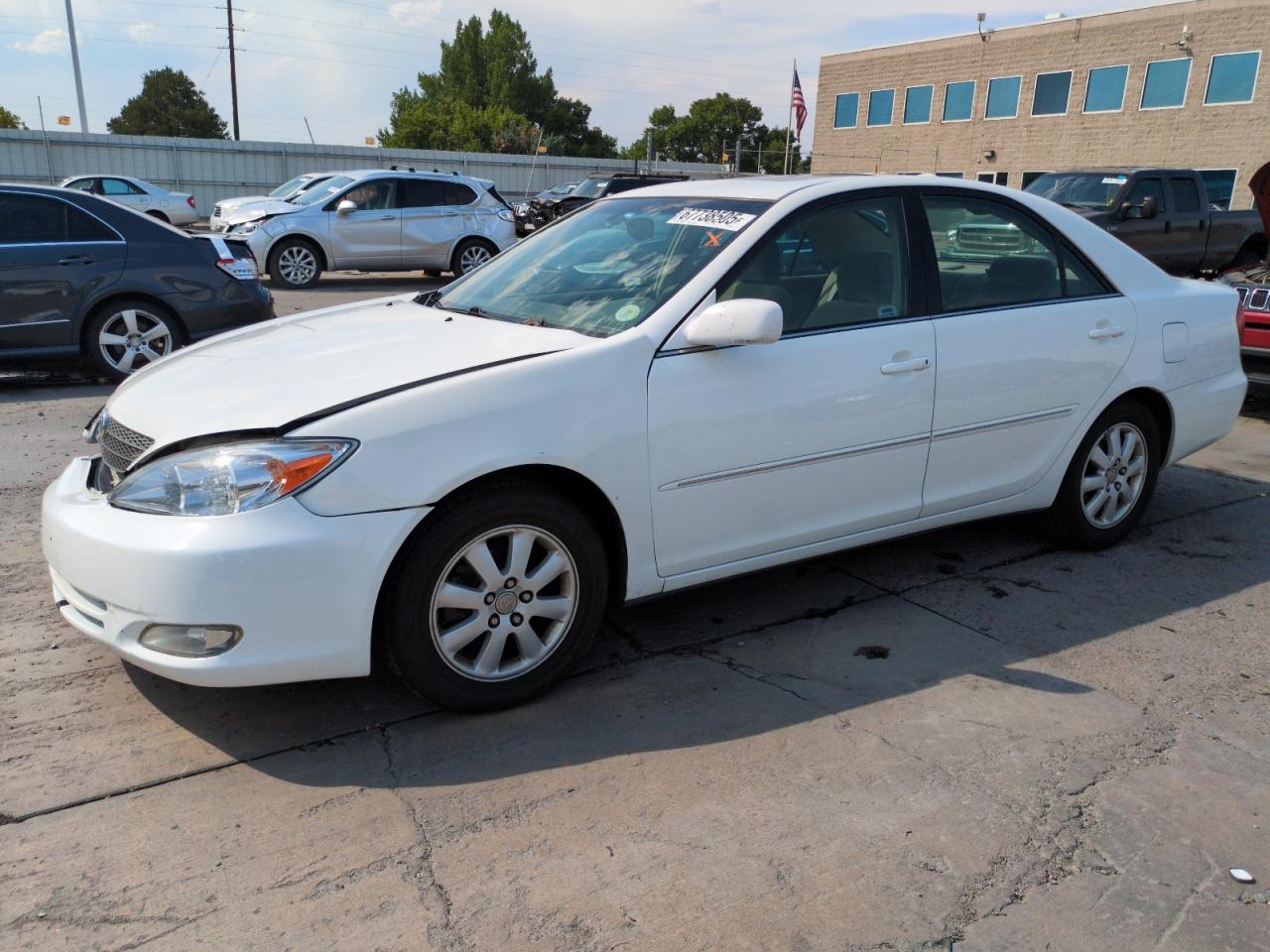 2004 Toyota Camry le LE