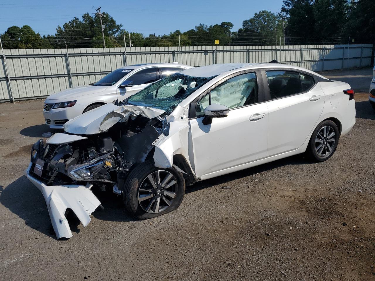 2020 Nissan Versa sv SV