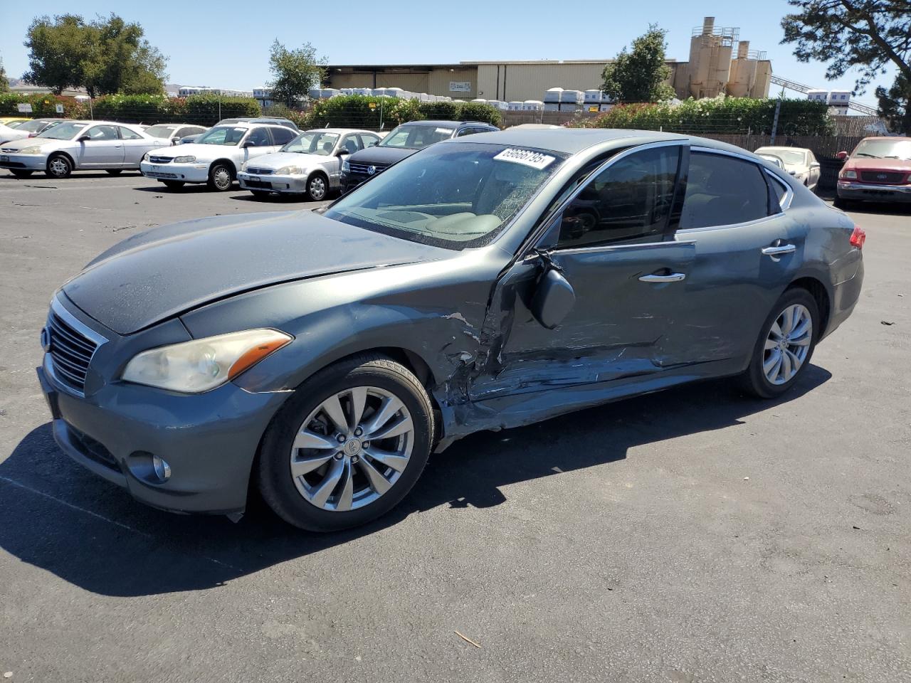 2012 Infiniti M37