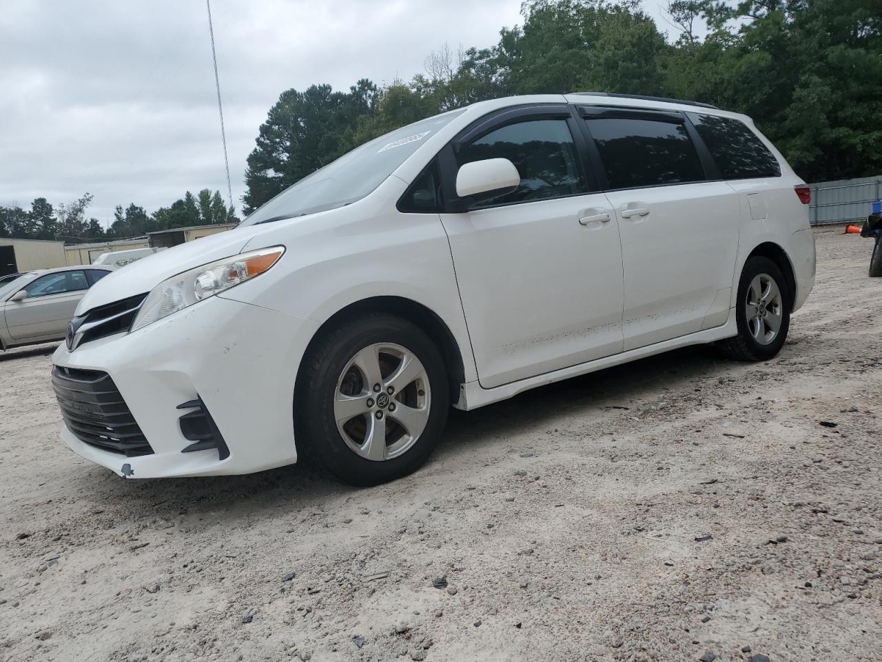 2018 Toyota Sienna le LE
