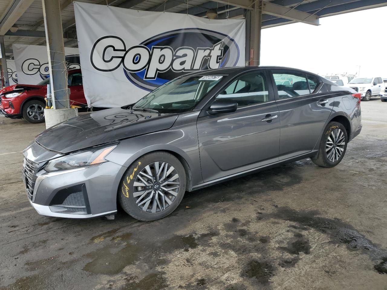 2024 Nissan Altima sv SV