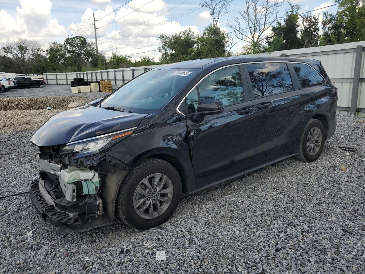 2023 Toyota Sienna le LE