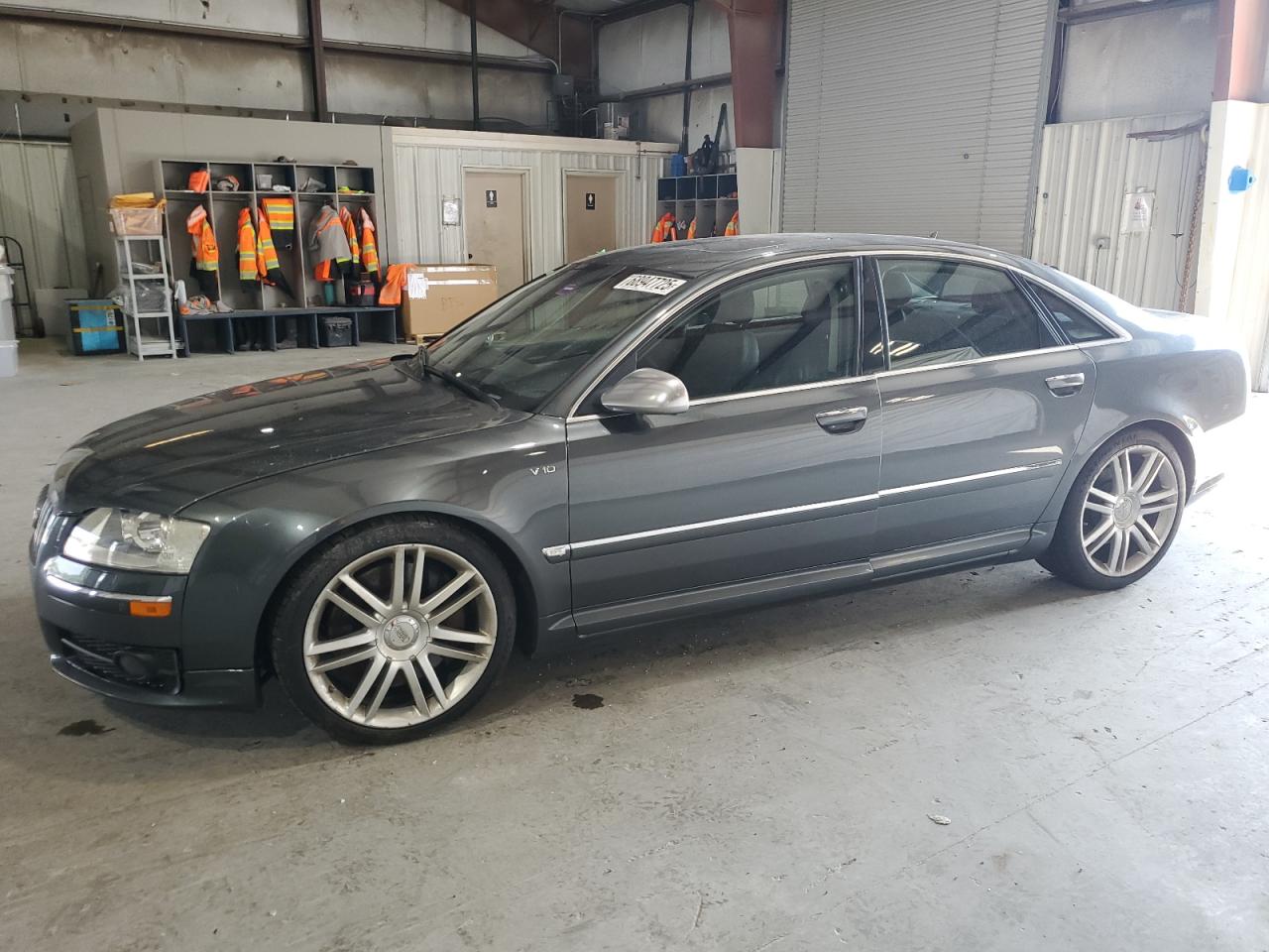2007 Audi S8