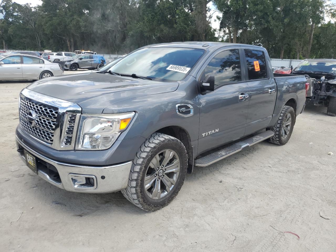 2017 Nissan Titan sv SV