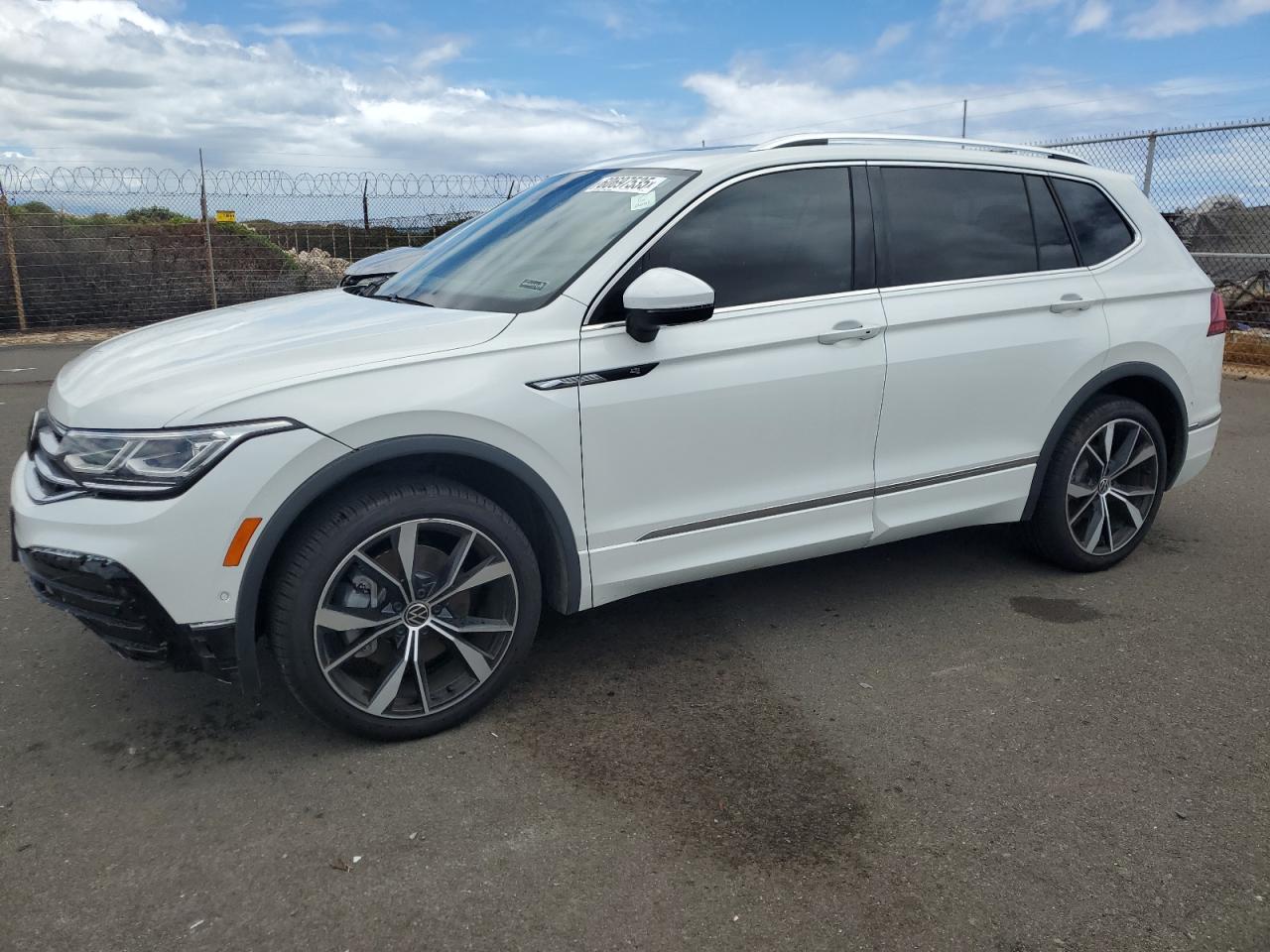 2024 Volkswagen TIGUAN SEL SEL R-LINE BLACK