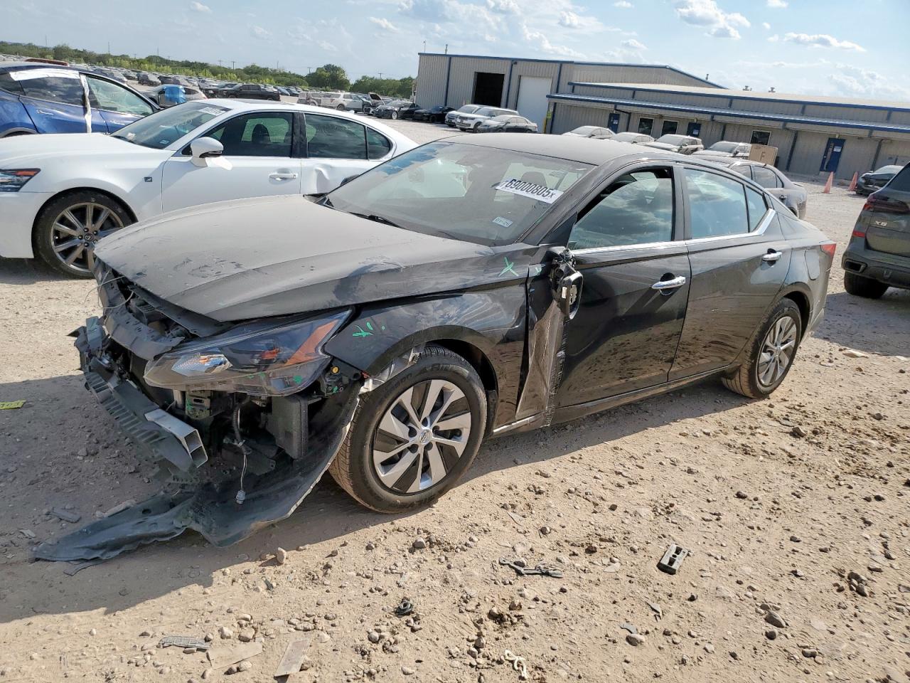 2022 Nissan Altima s S