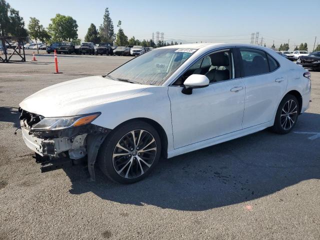 2020 Toyota Camry se SE