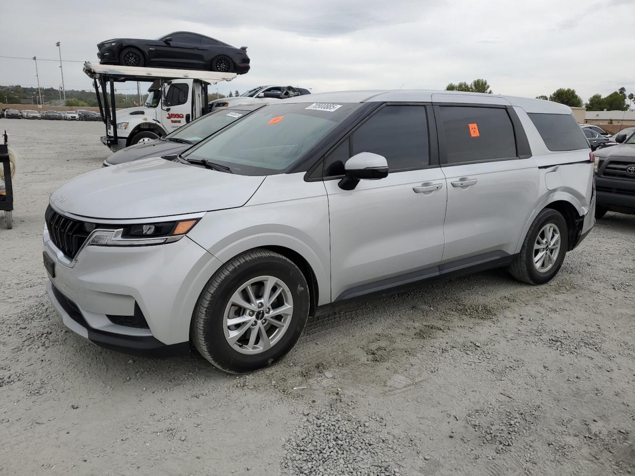 2022 Kia Carnival l LX