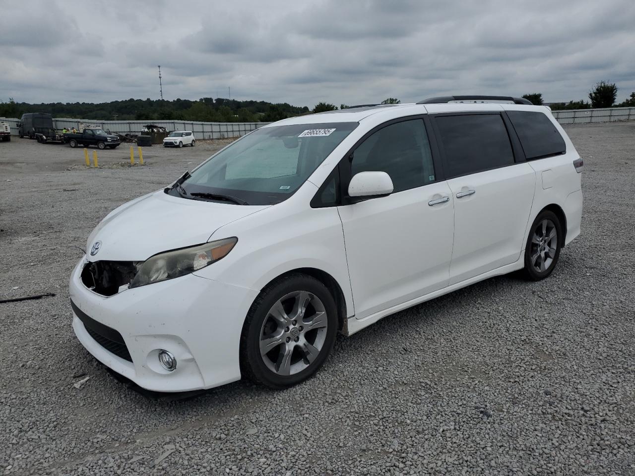 2014 Toyota Sienna spo SPORT